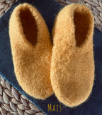 Filzschuhe mit Sohle aus reinster Schurwolle handgefertigt von Anja - Hausschuhe, Gästeschuhe für warme Füße - Personalisiertes Geschenk (Kopie)