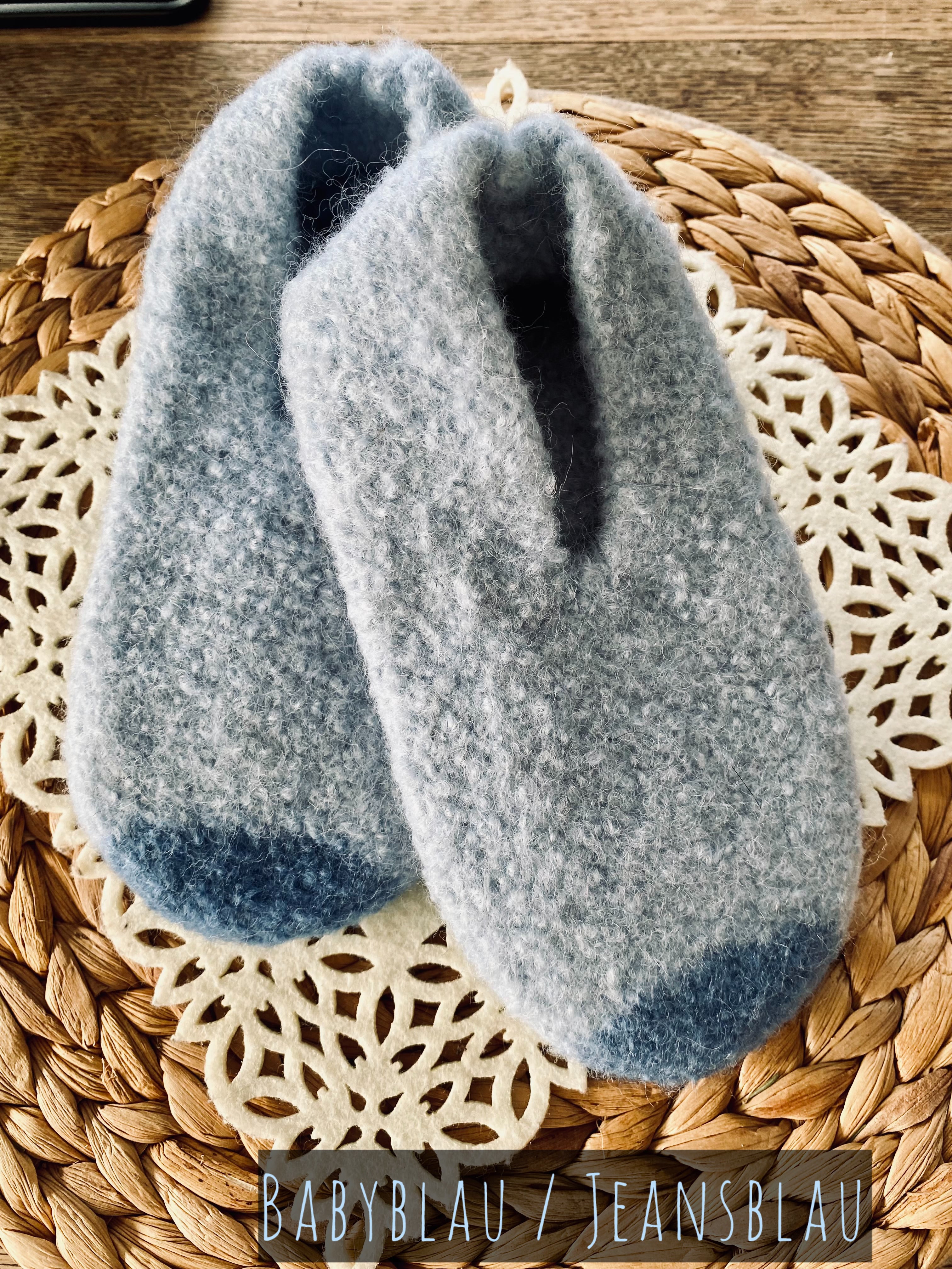 Filzschuhe ohne Sohle aus reinster Schurwolle handgefertigt von Anja - Hausschuhe, Gästeschuhe für warme Füße - Personalisiertes Geschenk