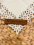 Handgefertigt aus Bayern - Schlüsselanhänger inkl. Gravur aus Sattlerleder mit deinem Bild und Text / personalisiertes Geschenk Schutzengel - Mein Schusterhof