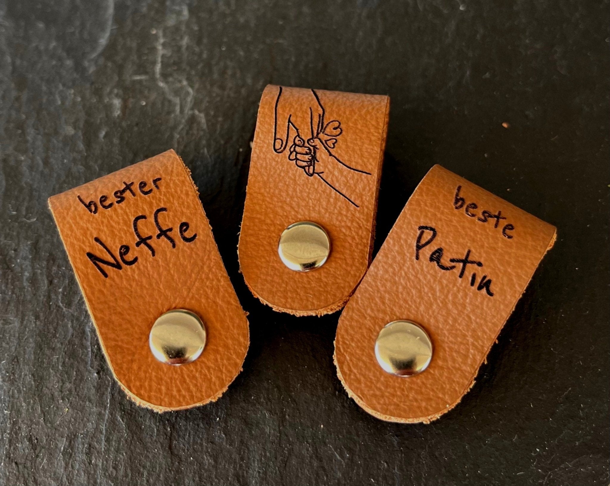Leder Anhänger mit deinem Bild oder Text / Echtleder Etiketten für Handarbeiten / Wiederverwendbar / Handmade DIY Projekte Geschenkidee Oma - Mein Schusterhof