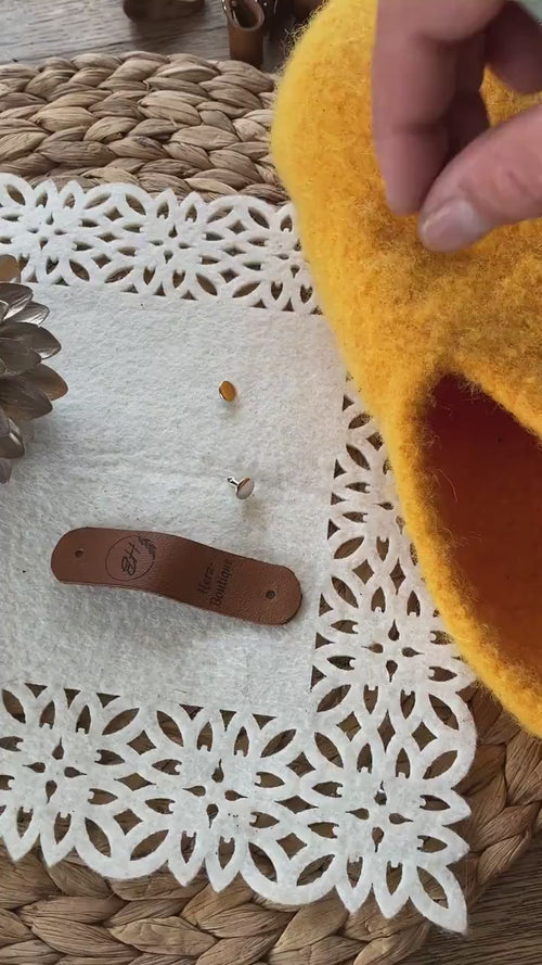 Leder Anhänger mit deinem Bild oder Text / Echtleder Etiketten für Handarbeiten / Wiederverwendbar / Handmade DIY Projekte Geschenkidee Oma